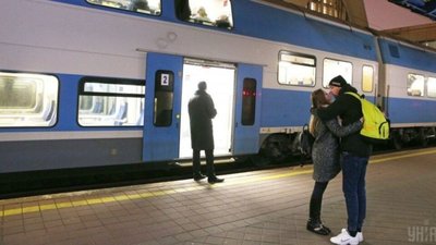 Оприлюднено кількість додаткових поїздів на великодні та травневі свята