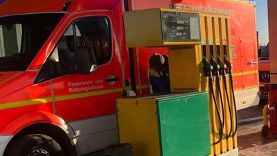 Червоноградський район передав реанімобілі від меценатів Німеччини у зону бойових дій