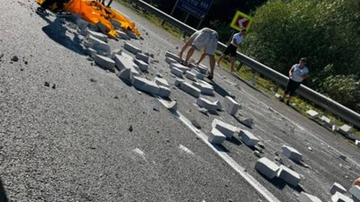 На Львівщині легковажність водія мало не наробила біди (ФОТО)