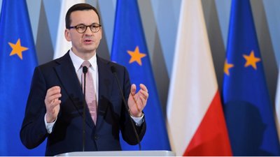 Польща закриває кордони для іноземців та зупиняє міжнародне сполучення