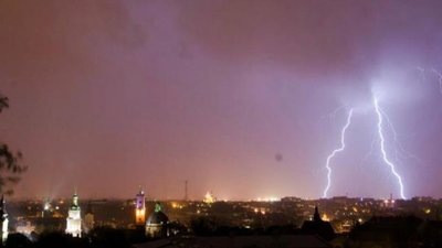 У Львові оголосили штормове попередження