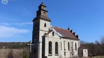 На Львівщині старовинний костел повернули громаді