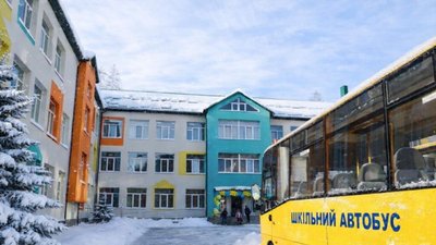 На Львівщині 323 школи пішли на вимушені зимові канікули