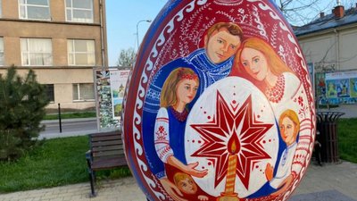 У Львові відкрили виставку вцілілих великодніх писанок, які привезли з Києва (ФОТО)