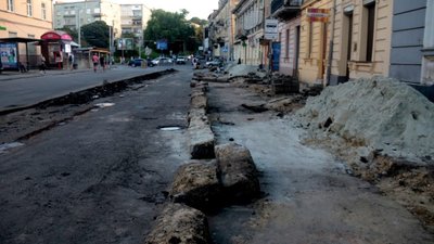 Ремонти доріг у Львові: вулиця Шота Руставелі (ФОТОРЕПОРТАЖ)