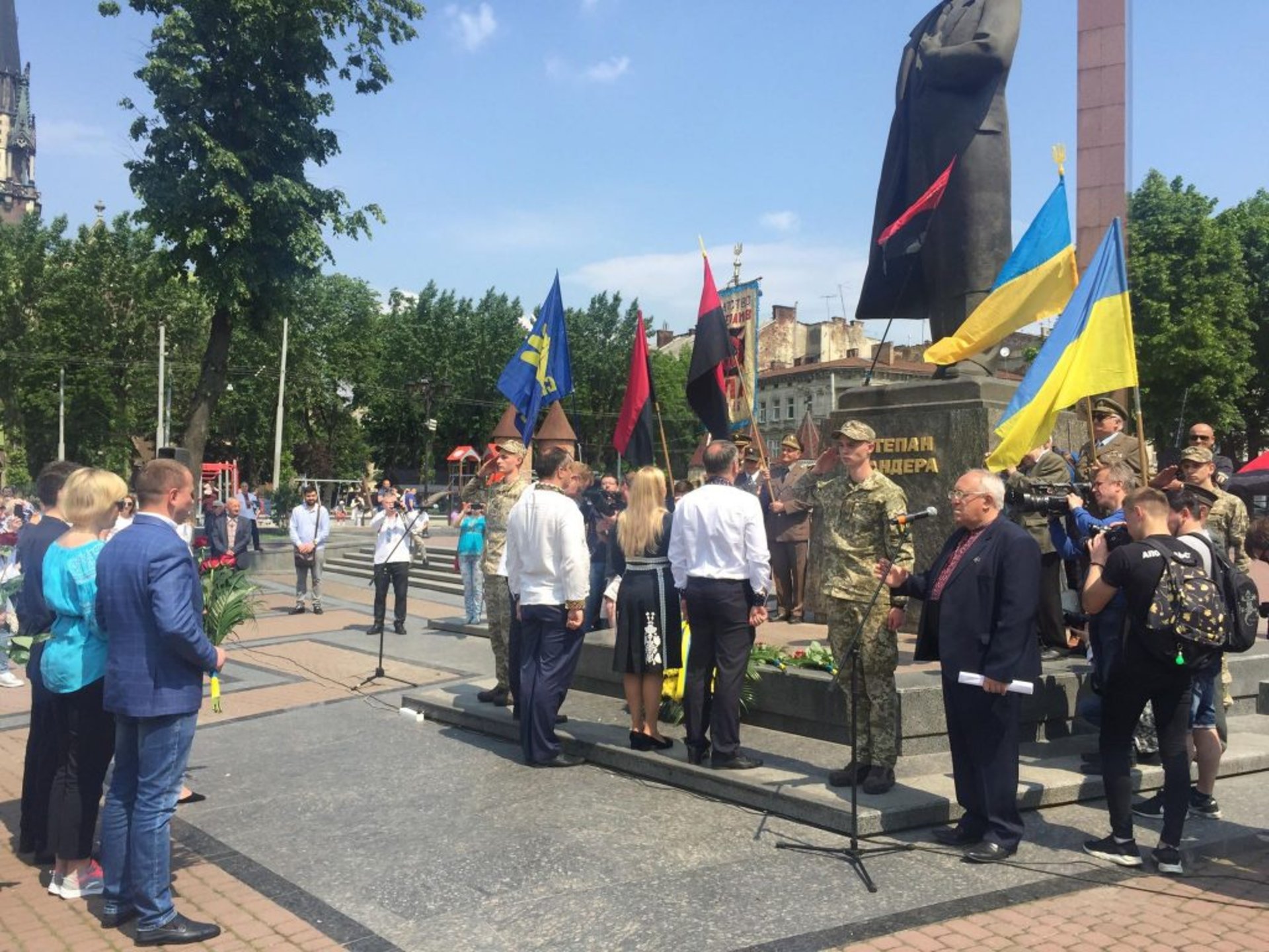 На Львівщині відзначили Свято Героїв. Фото: 4studio.