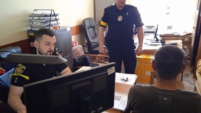 У Яворівському районі 45-річний чоловік виготовляв дитячу порнографію