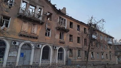 Донеччину вздовж усієї лінії фронту обстріляють (ФОТО)