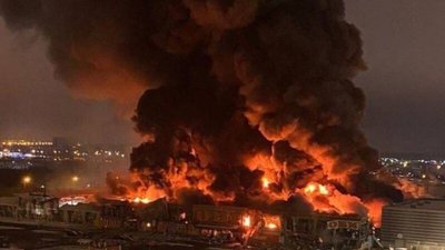 У Підмосков'ї горів ТЦ "Мега Хімки"