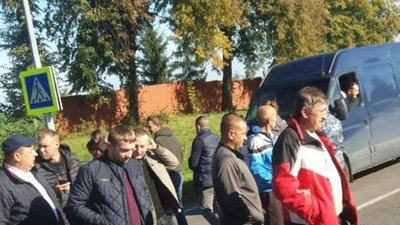 У Мостиськах люди перекрили міжнародну трасу
