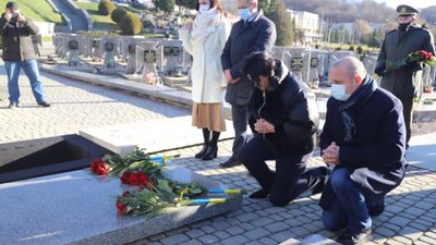 На Личакові перепоховали 428 останків жертв політичних репресій (ФОТО)