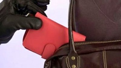 Дівчина вкрала у своєї сусідки 142 тис. гривень