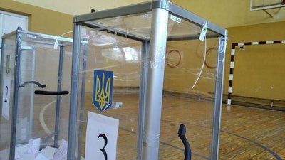 Адмінресурс переміг: у Комарно виграв кандидат, якого негласно підтримував Козицький