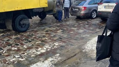 У Львові зупинились трамваї