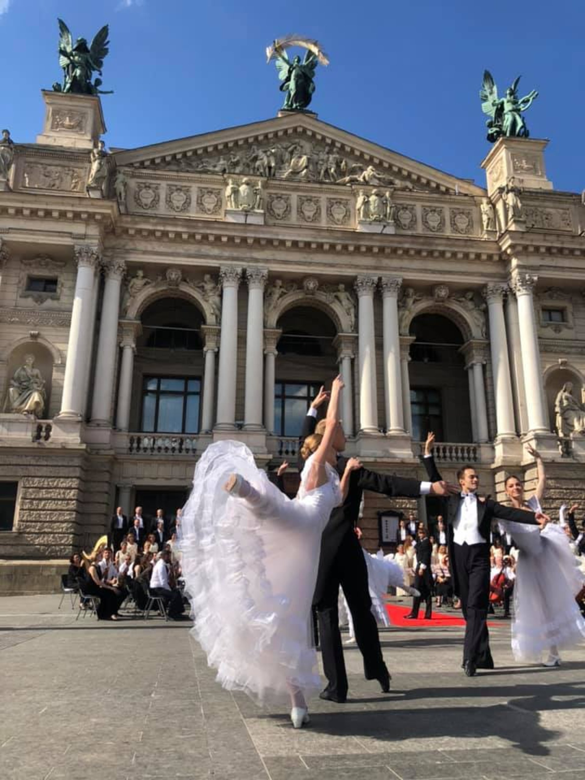 Львівська національна опера розпочала свій 122-ий театральний сезон, фото Наталка Волосацька