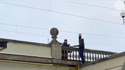 У Львові чоловік хотів вчинити самогубство (ВІДЕО)