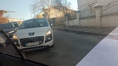У Львові жінку звинуватили у форсажі