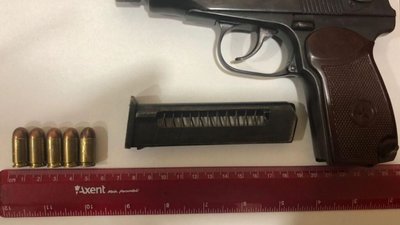 У центрі Львова оперативники карного розшуку затримали озброєного іноземця