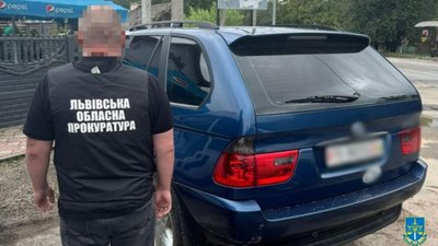 На Львівщині через ввезення автомобілів судитимуть чоловіка