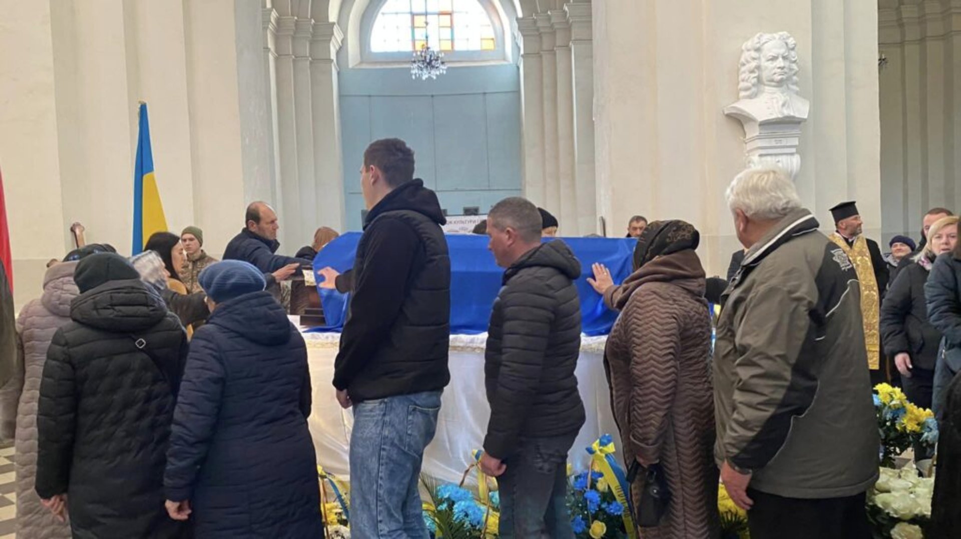 Ралівка провела в останню дорогу захисника України