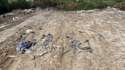У районі вулиці Пластової виявили підпал незаконно скинутого сміття (ФОТО)