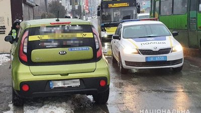 У Львові за кермом помер водій таксі (ФОТО)