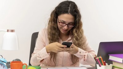У Львові для вчителів запустили перший чат-бот довіри