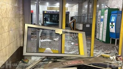 У Києві пошкоджена станція метро Лукʼянівська