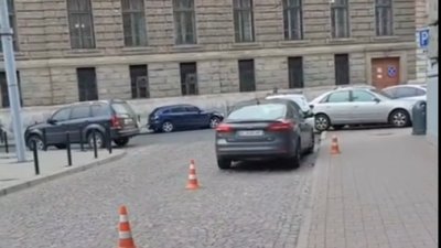 Поліція Львівщини відхрестилась від конусів біля головного управління