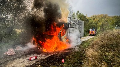 На Львівщині горів Renault Master