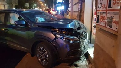На перехресті вулиць Личаківської - Чехова у Львові сталась ДТП (ВІДЕО)
