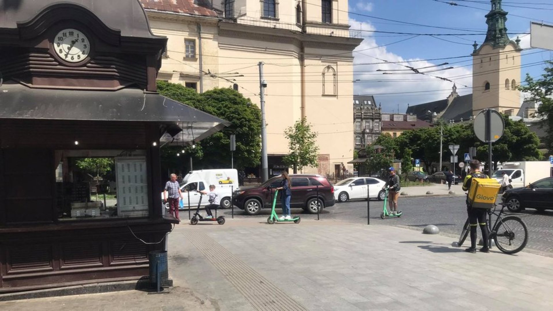 Через самокати у Львові хочуть будувати більше велодоріжок, фото Суспільне