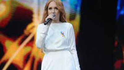 Сексуальна та небезпечна українська співачка Julia Belei повертається в український шоу-бізнес