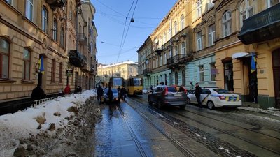 У Львові на вулицях помітили снігоприбиральну техніку (ВІДЕО)