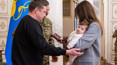 На Львівщині родичі загиблих нацгвардійців отримали звання