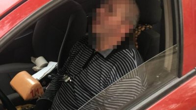 У Львові нетверезий водій заснув під час оформлення на нього адмінматеріалів (ФОТО)