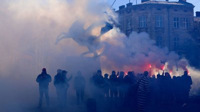 Обережно, злий пес - активісти на пікеті під поліцією Львівщини (ФОТО, ВІДЕО)
