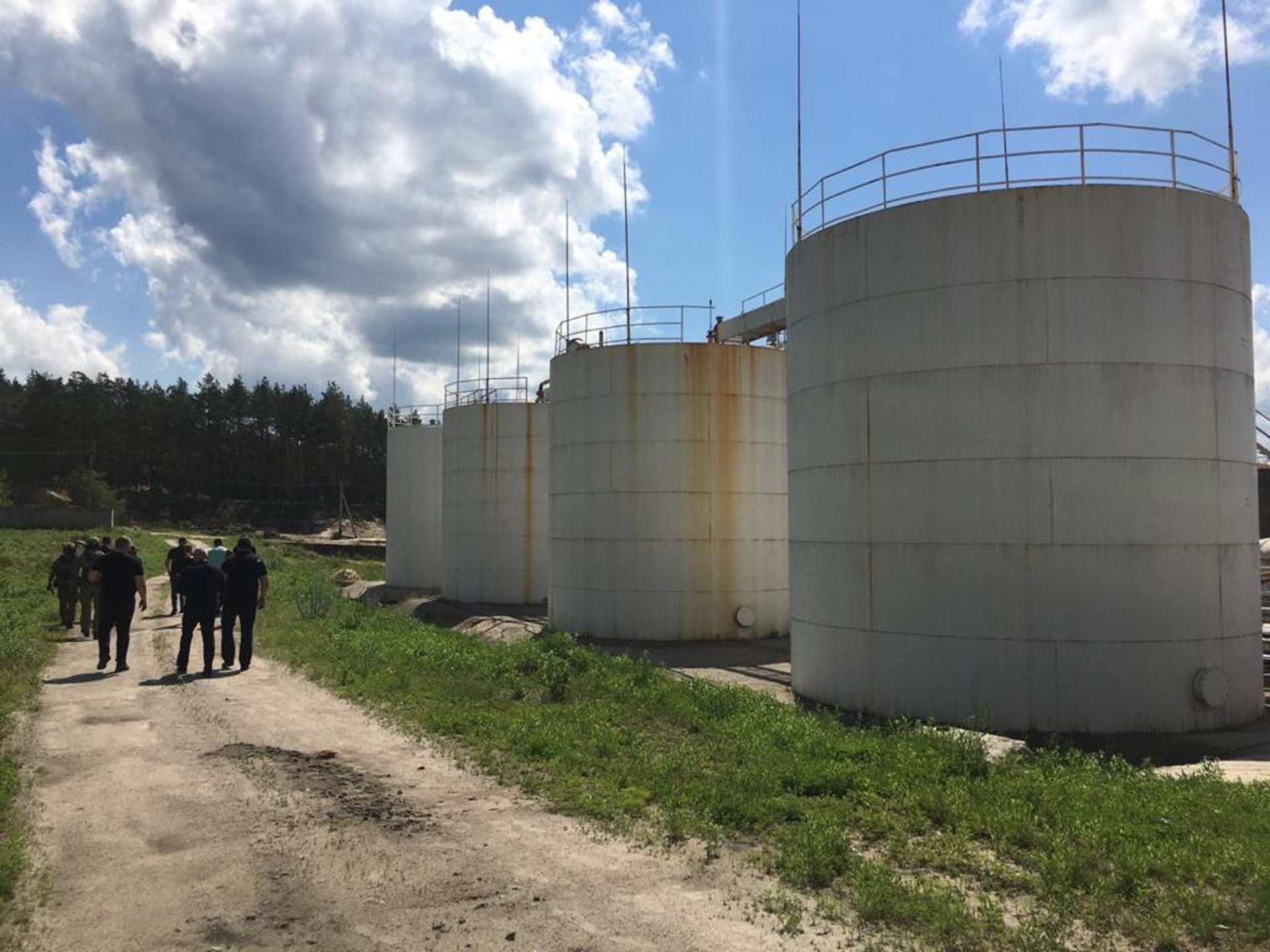 На Харківщині викрили нелегальне виробництво пального