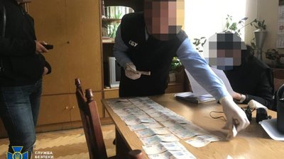 СБУ викрила на хабарі у Львові керівництво одного зі стратегічних підприємств Міноборони (ФОТО, ВІДЕО)