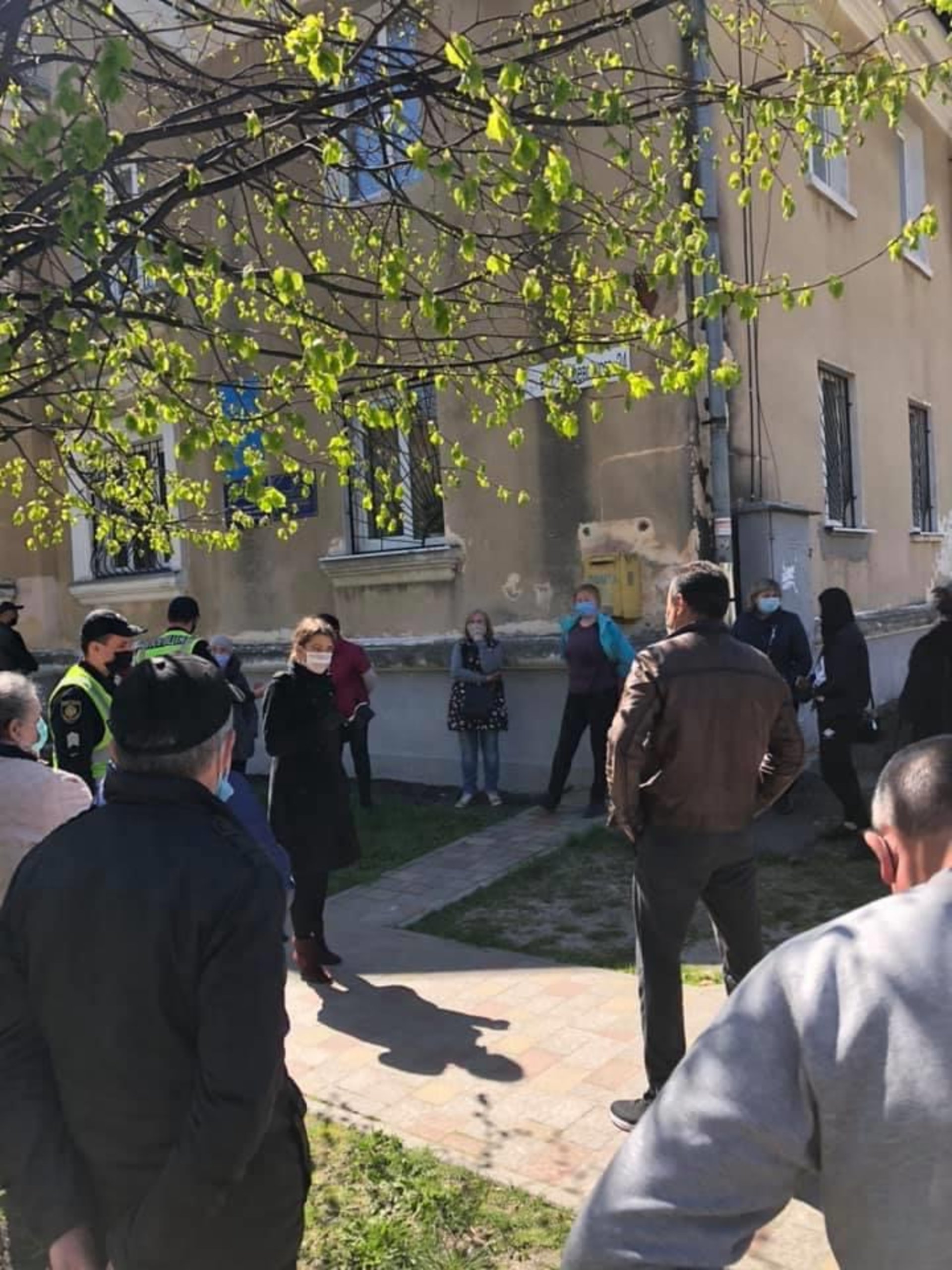 У Новому Роздолі зібрались невдоволені карантином підприємці