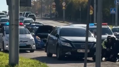 У Львові на вулиці затримали чоловіка