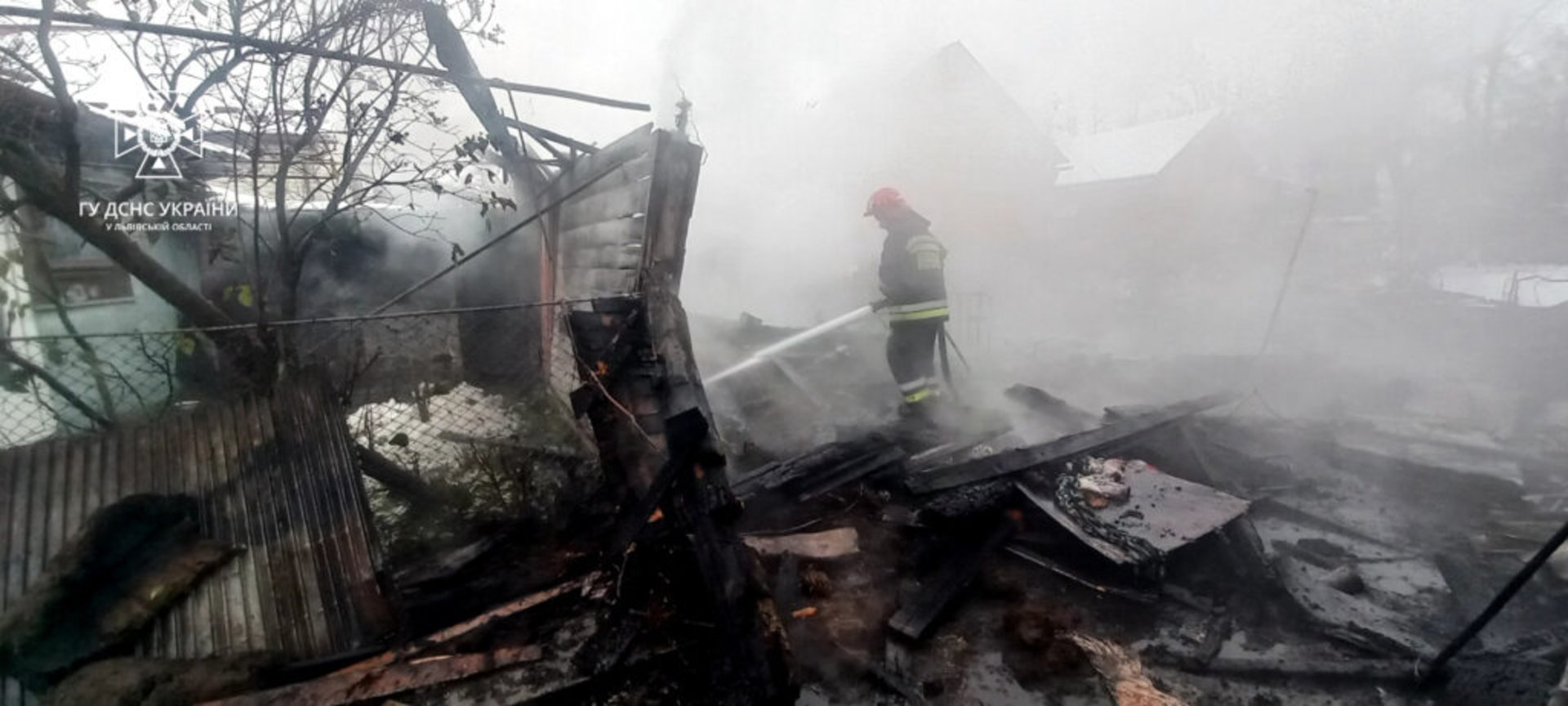 У господарській будівлі на Львівщині під час пожежі згоріли кури