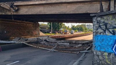 У Кличка обвалився ще один міст (ВІДЕО)