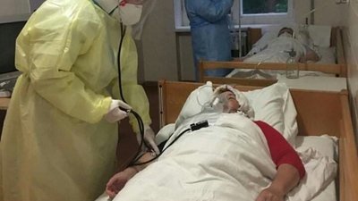 Як у лікарні Стебника рятують хворих на коронавірус (ФОТО)