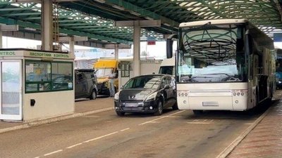 На кордоні з Польщею запрацює єЧерга для автобусів