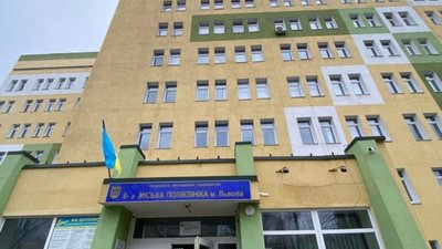 У Садового ніяк не можуть навести лад із поліклініками