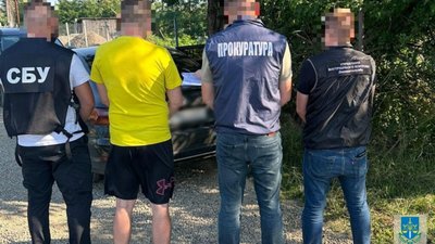 Держінспектор Львівської митниці організував пропуск товару без сплати близько 750 тис. грн митних платежів
