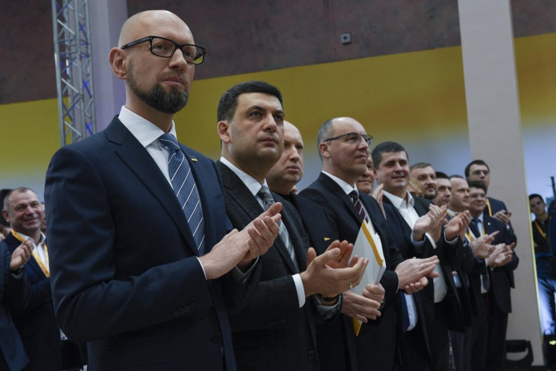 Щоби забезпечити незворотність реформ: «Народний фронт» боротиметься за нову Верховну Раду і новий уряд