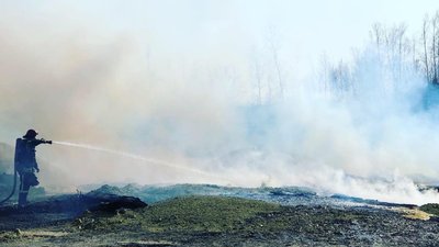 На Яворівщині горіли залишки сірки