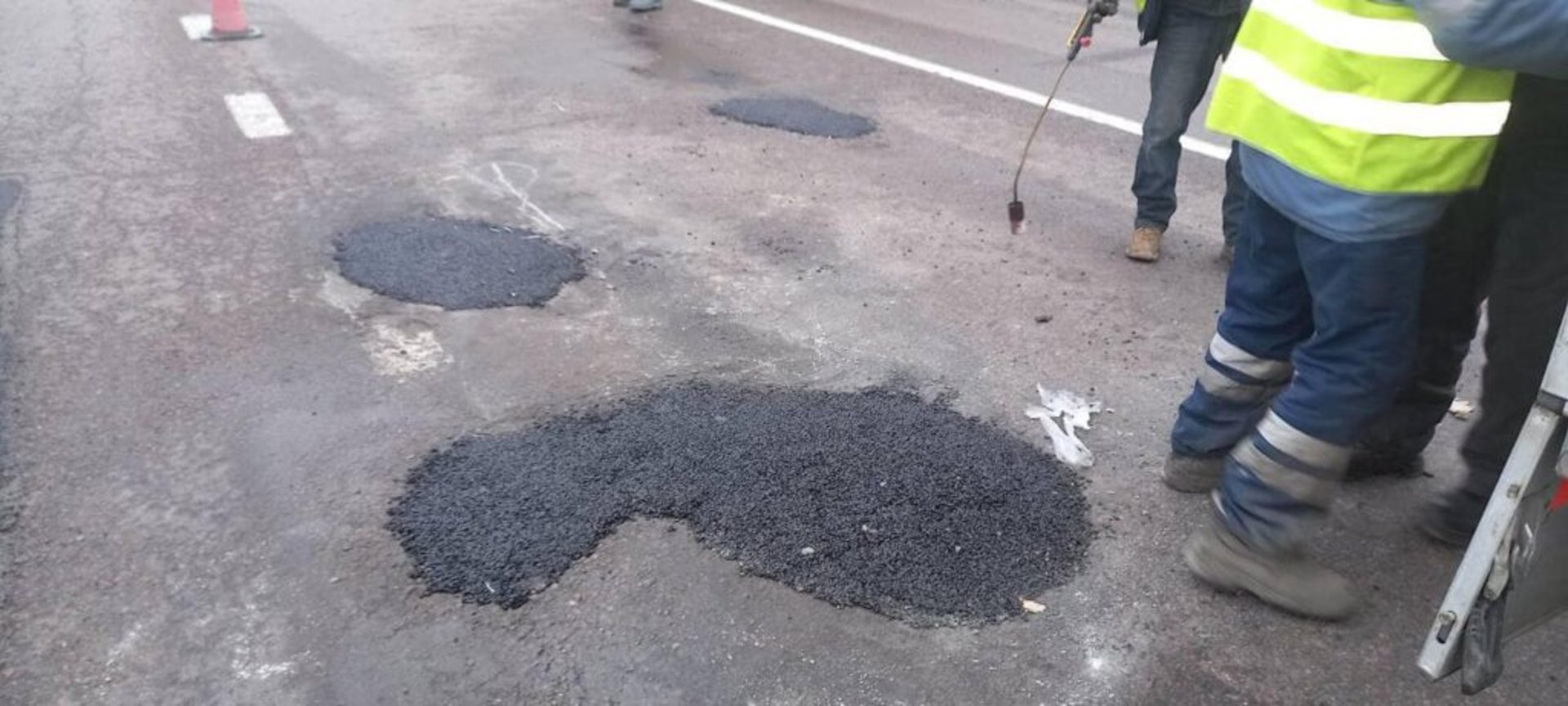 Водії викликали поліцію і оформили порушення, яке призвело до пошкодження їх майна, фото Ігор Зінкевич